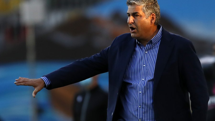 Presidente de Azul Azul entrega su respaldo a Escobar: "El director técnico de la U es Santiago"