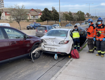 Colisión múltiple en la subida Alessandri genera alta congestión hacia el plan de Viña del Mar