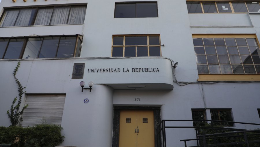 Corte Suprema anuló resolución que exigía el cierre de la Universidad de la República