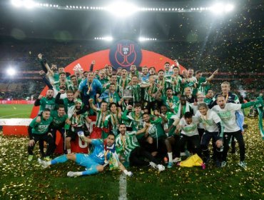 ¡Campeones! Bravo y Pellegrini levantan la Copa del Rey con el Real Betis