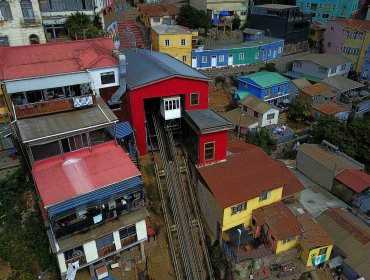 Recién en el mes de Julio ascensores reparados de Valparaíso podrían volver a funcionar