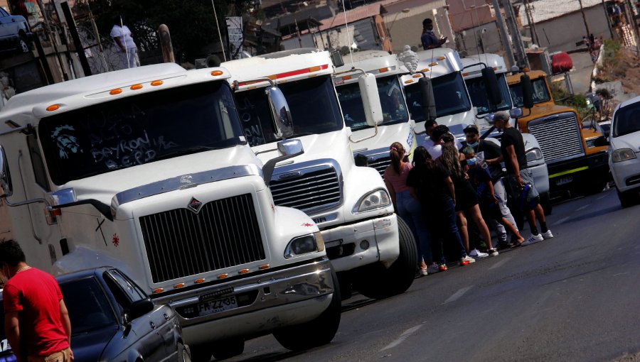 Paro de camioneros para este lunes 25 pierde fuerza y gremios llaman al diálogo con el Gobierno