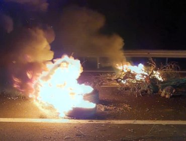 Barricadas se registran en la ruta 68 sector de Melosilla en dirección a Valparaíso: alta congestión vehicular