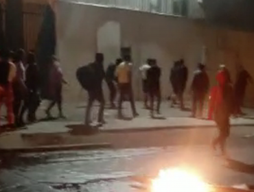 Medio centenar de personas fueron detenidas luego de protagonizar saqueo en supermercado de Talagante