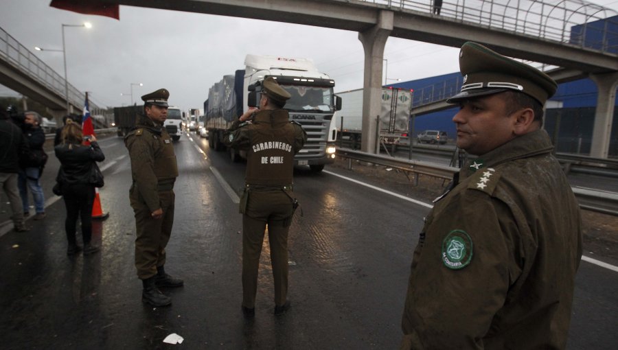 Gobierno invoca la Ley de Seguridad del Estado por cortes de ruta e instruye a Carabineros despejar bloqueos de camioneros