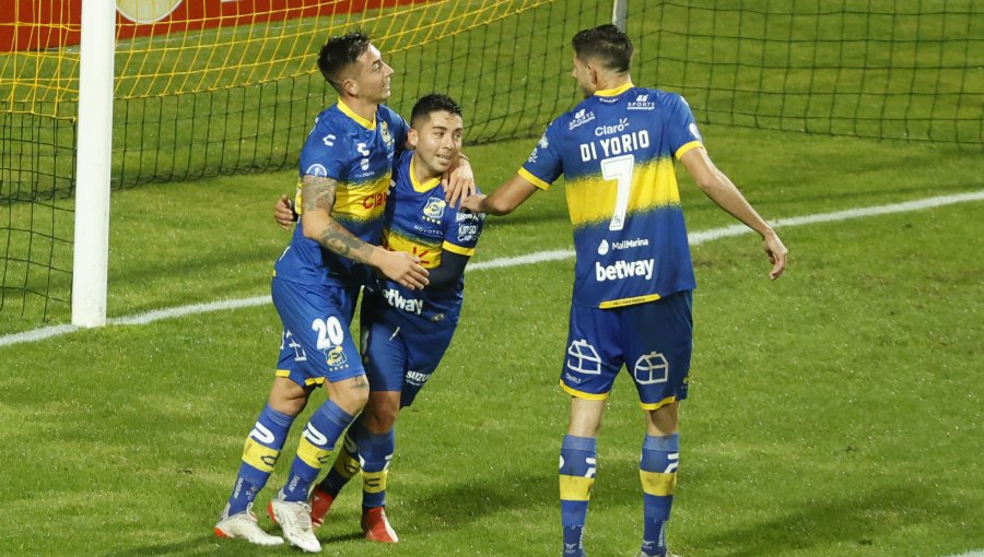 Everton superó a Ayacucho y consiguió su primera victoria en Copa Sudamericana