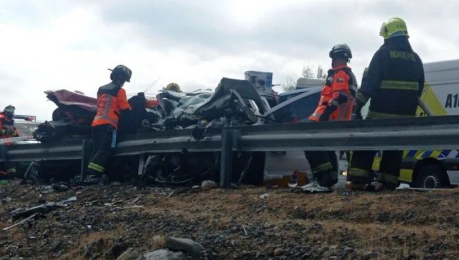 Dos personas fallecidas deja colisión de alta energía en autopista Los Libertadores en Los Andes