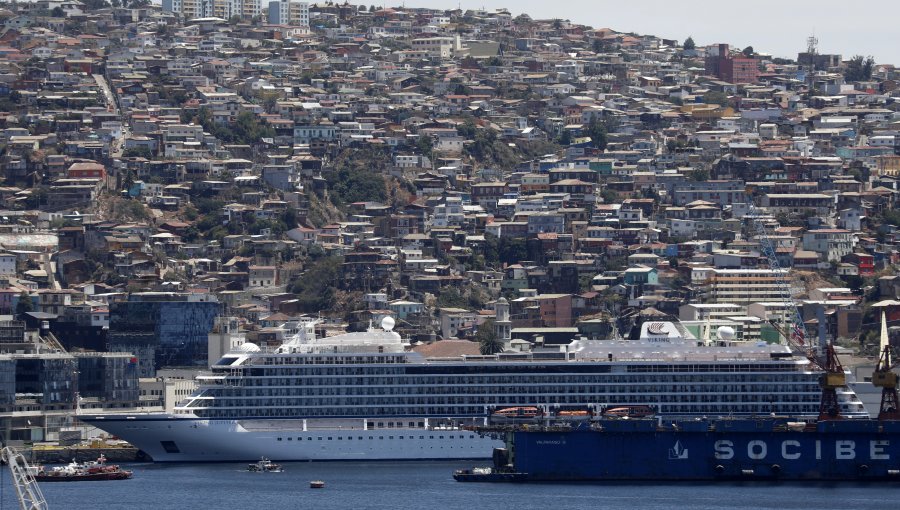 Luego de cinco años, la línea de cruceros Royal Caribbean compromete su retorno a Valparaíso