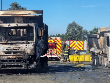 Gobierno presentará querella criminal por ataque incendiario en Los Álamos: convocan a jefes de las policías a La Moneda