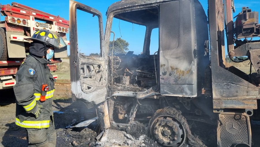 Resistencia Mapuche Lavkenche se adjudicó atentado que destruyó una treintena de vehículos en Los Álamos