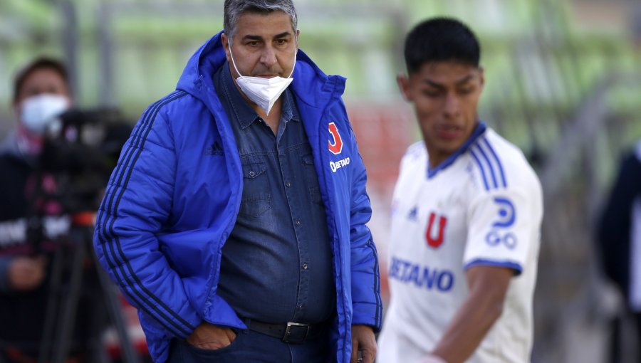 Universidad de Chile oficializó la salida del DT Santiago Escobar