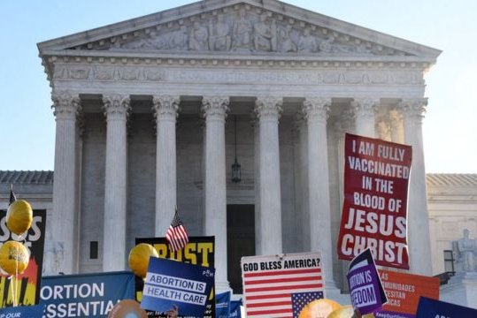Corte Suprema de EE.UU. confirma autenticidad del borrador filtrado que sugiere el fin del aborto como derecho constitucional