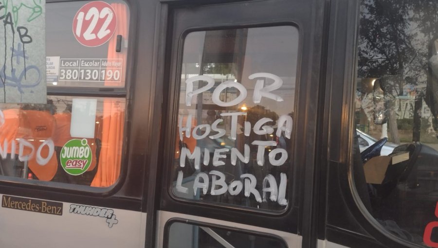 Conductores de la Línea 122 Bus+Metro que recorre sectores de Quilpué y Villa Alemana inician paro indefinido