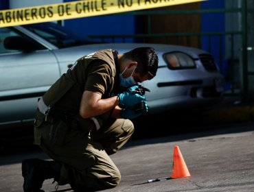 Confuso incidente termina con hombre baleado en el cuello en la subida Cumming de Valparaíso: victimario está prófugo