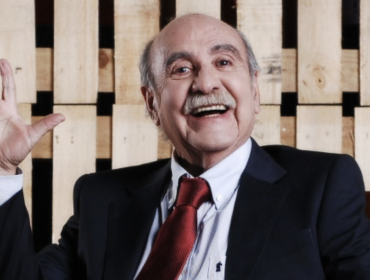 Fernando Farías regresa a las tablas con stand up comedy: “Voy para los 90”