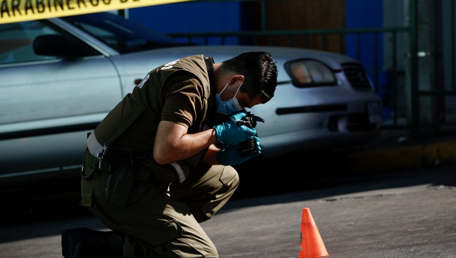 Confuso incidente termina con hombre baleado en el cuello en la subida Cumming de Valparaíso: victimario está prófugo