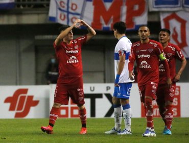 Ñublense logra la punta del torneo tras humillar los cruzados en Chillán