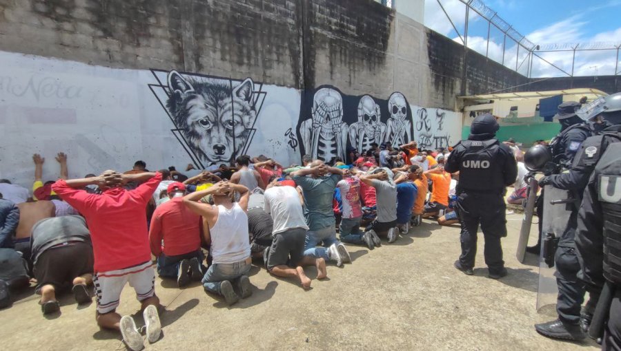 Al menos 43 fallecidos deja un nuevo motín entre presos de máxima seguridad en una cárcel de Ecuador