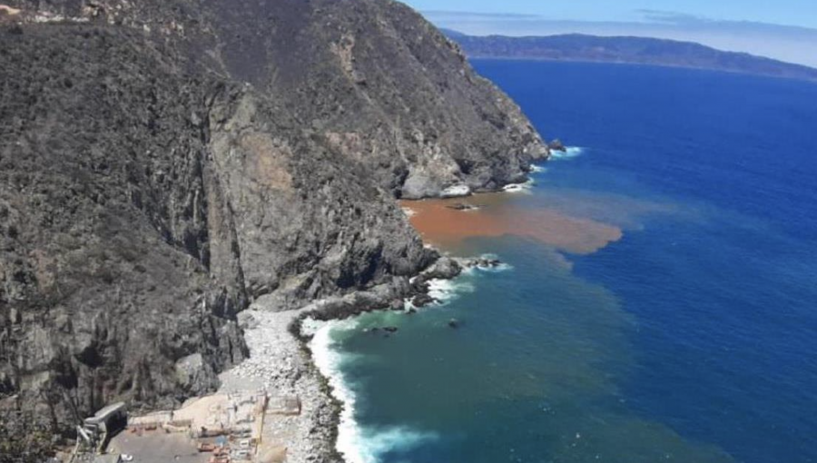 Estudio UPLA detecta coliformes fecales por sobre la norma en el mar de Valparaíso: Gobernador apunta a "desprolijidad" de Esval
