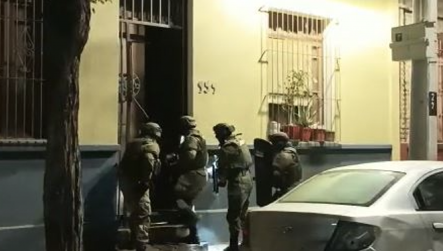 Desbaratan a banda de inmigrantes que se dedicaba al tráfico de drogas en el barrio Yungay de Santiago