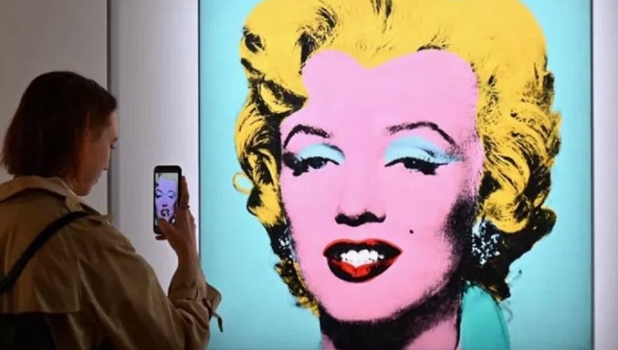 El icónico retrato de Marilyn Monroe por Andy Warhol se vende por el precio récord de US$195 millones