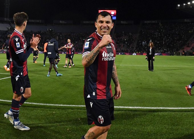 La UC tendrá que esperar: Bologna oficializó la renovación de Gary Medel hasta 2023