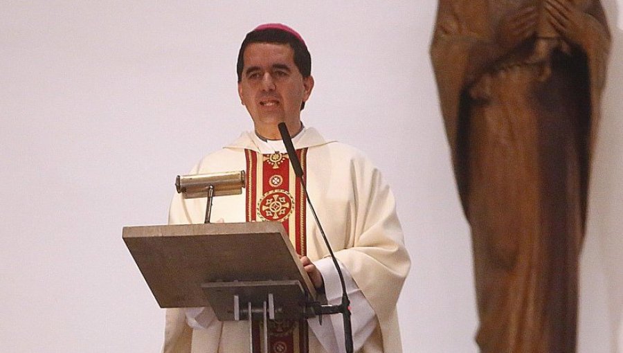 Conferencia Episcopal confirma denuncia en contra del ex obispo auxiliar de Santiago por hechos de “connotación sexual”