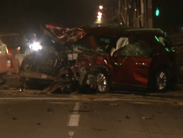 Un fallecido y tres personas lesionadas deja violenta colisión entre dos automóviles en Providencia