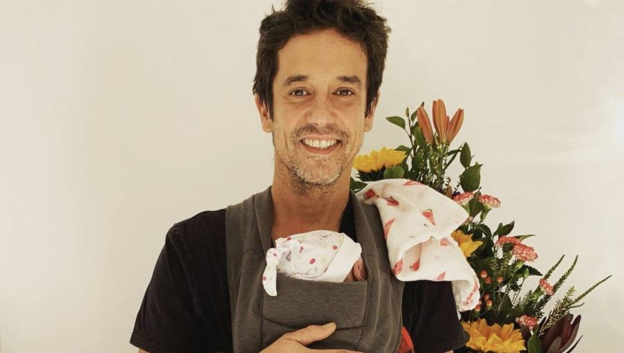 Matías Oviedo enternece las redes sociales con fotografía junto a su hija recién nacida: “Saturday”