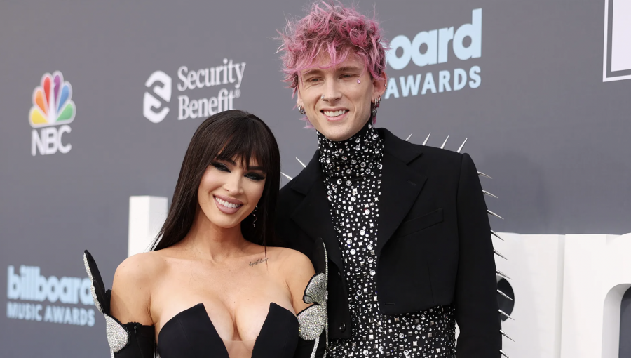 Megan Fox encantó con impactante look en los Billboard Music Awards