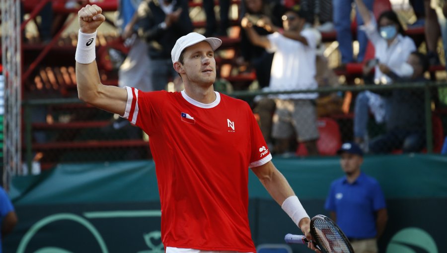 Nicolás Jarry y Tomás Barrios debutaron con sendos triunfos en la qualy de Roland Garros