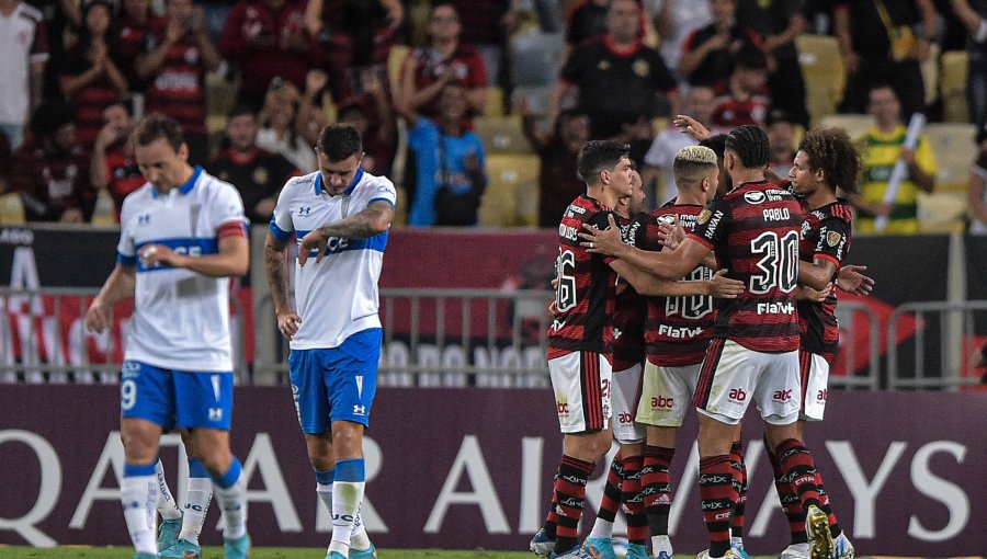 Universidad Católica sufre dura derrota ante Flamengo y se despide de la Copa Libertadores