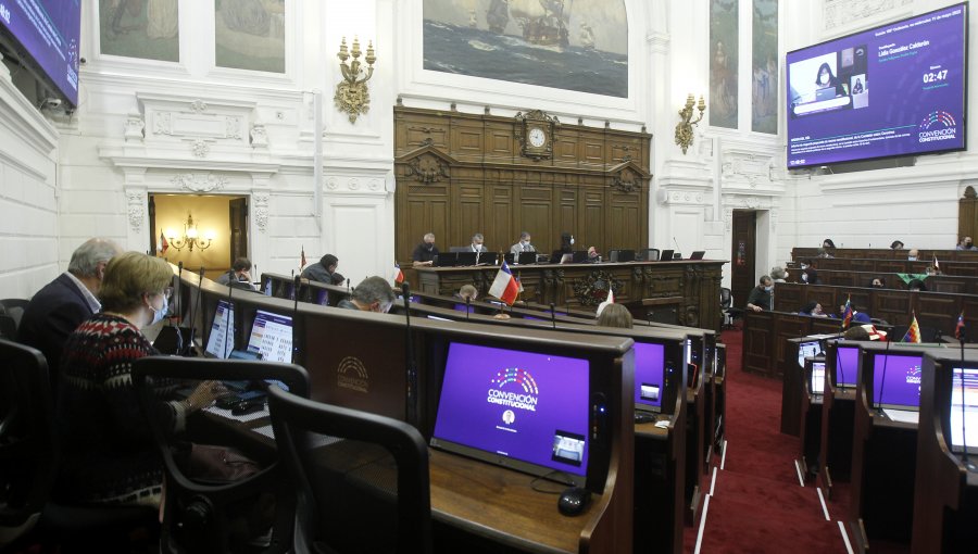 Comisión de Preámbulo de la Convención aprueba sus primeras propuestas para someter a votación en el pleno