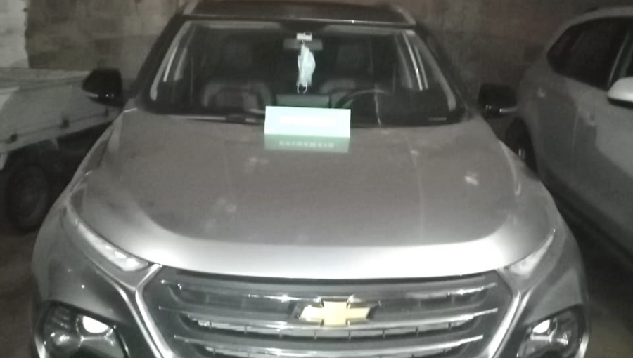 En Quillota capturan a delincuentes que transitaban en vehículo con encargo y con especies robadas a empresa en La Calera