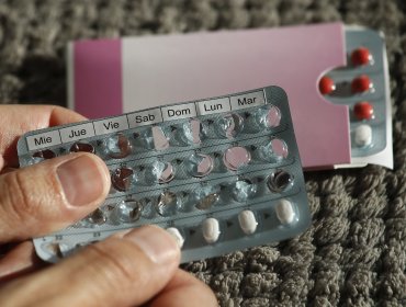 Gobierno anuncia nuevas regulaciones y estándares de calidad para prevenir fallas en pastillas anticonceptivas