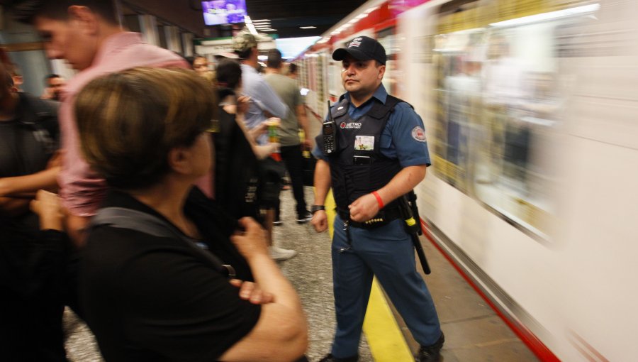 Delegada presidencial y agresión a guardias del metro en Ñuñoa: “La crisis del comercio ilegal debe ser abordado con carácter de Estado”