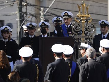 21 de Mayo: Almirante De la Maza llamó a construir un "Chile unido y solidario"