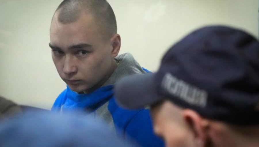 Militar ruso fue condenado a cadena perpetua en primer juicio por crímenes de guerra en Ucrania