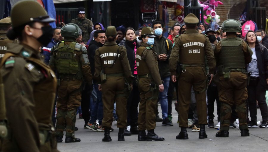 Operativo de desalojo en barrio Meiggs deja al menos dos detenidos: uno habría amenazado de muerte a carabinero