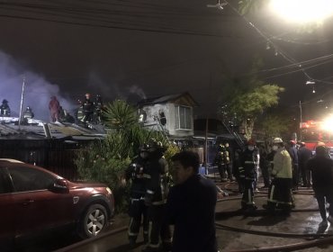 Cuatro casas afectadas y 10 personas damnificadas dejó incendio en Estación Central