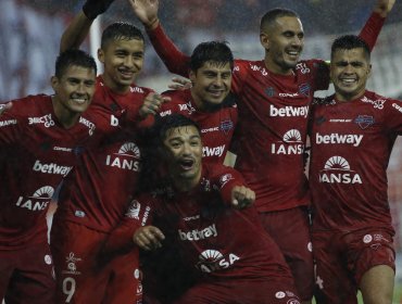 Ñublense trepó a la cima del Campeonato Nacional tras superar por 3 a 1 a Curicó Unido