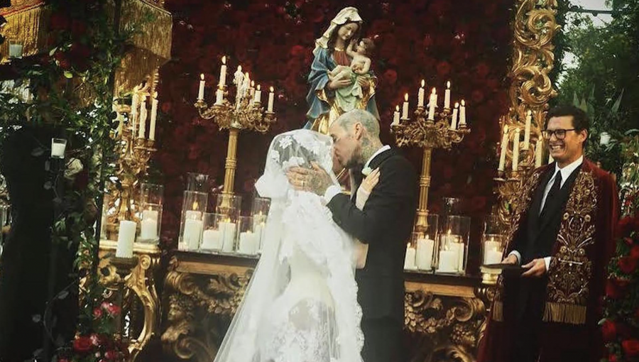 Kourtney Kardashian y Travis Barker contrajeron matrimonio en una lujosa ceremonia en Italia