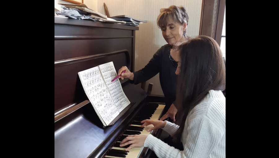 Alcalde de Rancagua será clave en juicio por “despido ilegal” de profesora de piano que viajaba todas las semanas desde Viña del Mar