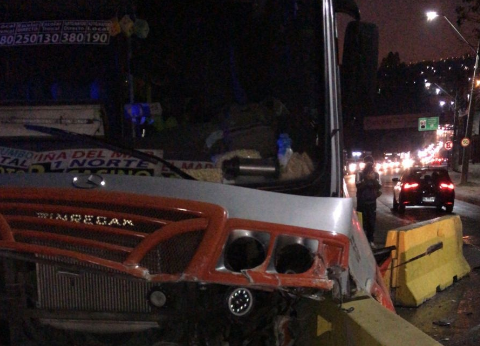 Al menos 15 lesionados y gran congestión deja accidente de Bus en Troncal entre Quilpué y Viña del Mar