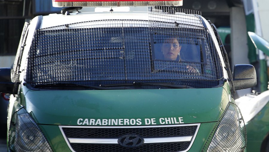 Puente Alto: Dos hermanos con amplio prontuario policial son detenidos por estar en auto robado