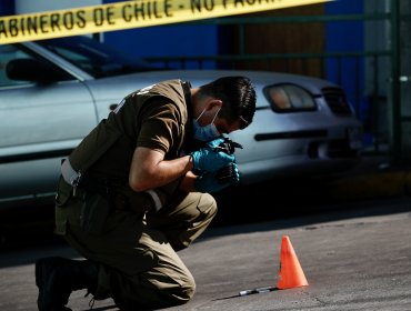 Conductor fue baleado en la cabeza desde otro automóvil en movimiento en Valparaíso: víctima se encuentra grave