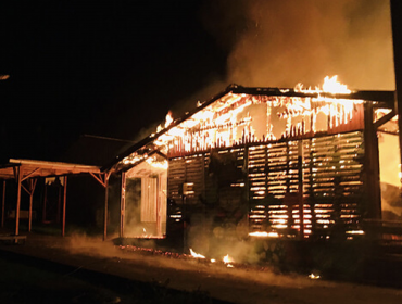 Incendio destruyó vivienda en Tirúa: se investiga si hubo intencionalidad en el siniestro