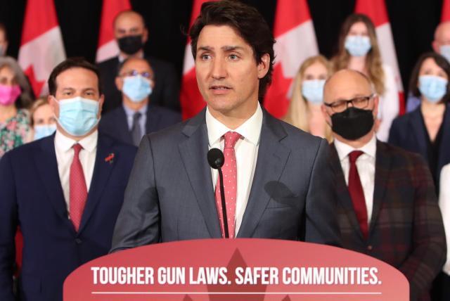 El ambicioso plan del primer ministro para restringir el acceso a las armas de fuego en Canadá