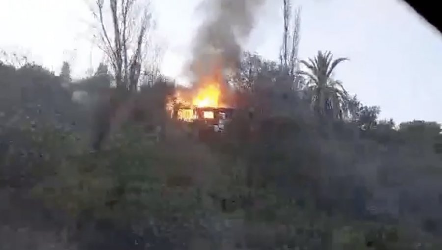 Vivienda resulta destruida por incendio en la población 28 de Marzo de La Cruz