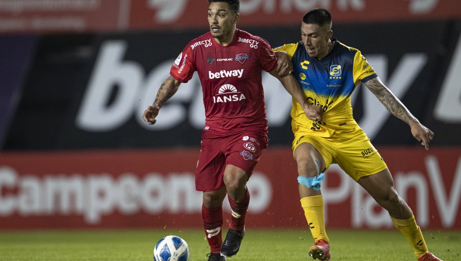 Lorenzo Reyes y su fallido regreso a Universidad de Chile: "Están haciendo las cosas mal"